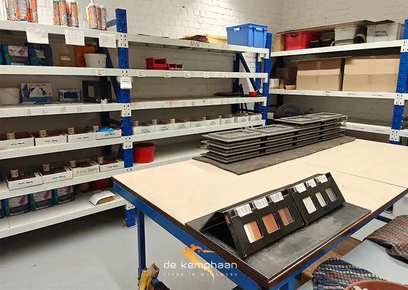 De Kemphaan produceert professionele siliconen- en voegstalen voor leveranciers en fabrikanten in de bouwsector. Maatwerk op volume, verzorgd afgewerkt en klaar voor gebruik op de werkvloer.
